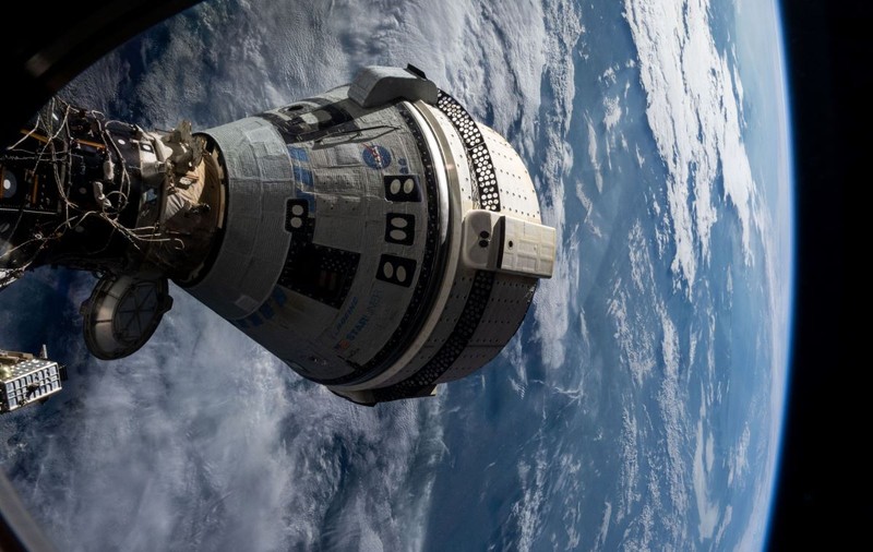 Capsula Starliner a părăsit Stația Spațială Internațională fără pasageri la bord. Ce a decis NASA în privința celor doi astronauți blocați în spațiu