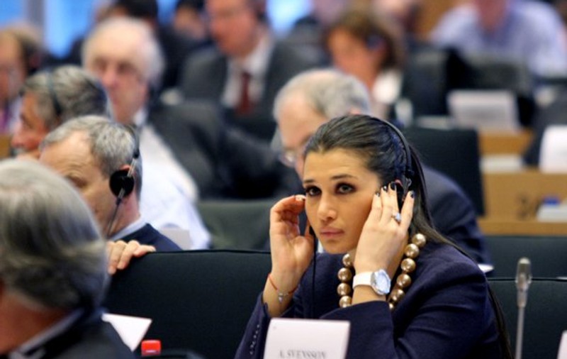 "Eroare tehnică", comisă de fiica Preşedintelui în Parlamentul UE. EBA a votat, fără să vrea, rezoluţia care cere României recunoaşterea independenţei Kosovo!