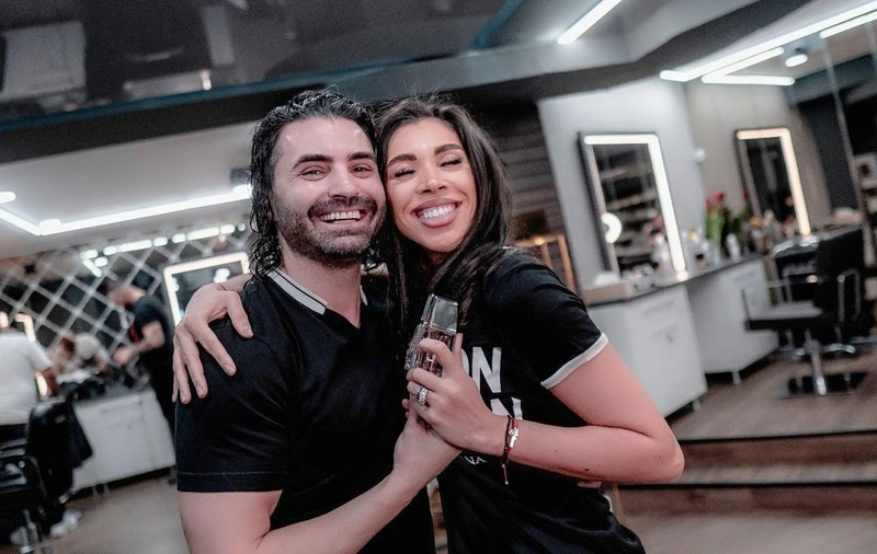 Pepe și Raluca au fost nași de botez. Ce ținută a ales soția artistului pentru eveniment. Cei doi au întors toate privirile