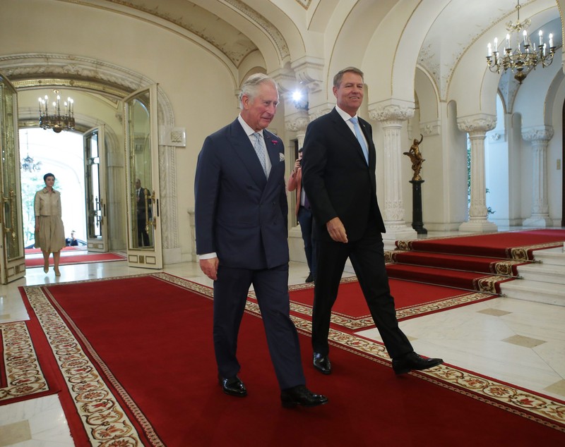 FOTO. Prințul Charles, vizită oficială în România; S-a întâlnit cu președintele Iohannis, cu premierul Dăncilă și Custodele Coroanei