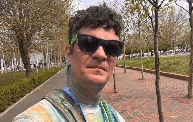Tudor Chirilă i-a trimis pe tineri la vot, la Baia Mare: „Folosiți ChatGPT” | VIDEO
