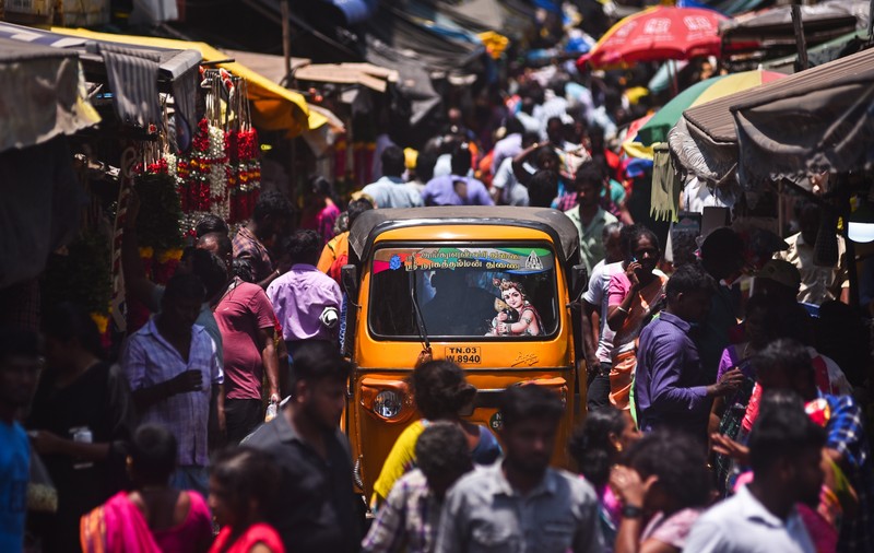 India va depăși China la numărul de locuitori până la jumătatea anului 2023