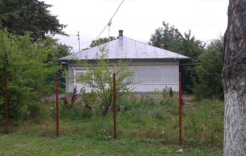 Imobiliare.ro: Casă cu teren de 2.000 mp, lângă București!