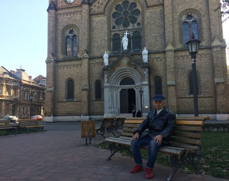 REPORTAJ / Drama unui fost profesor universitar din Timișoara. Bolnav de Parkinson, Vasile Solomeș a ajuns pe străzi, renegat de familie