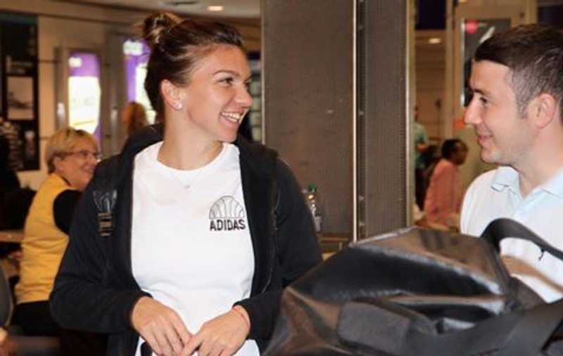 Simona Halep a ajuns la Montreal pentru turneul Rogers Cup. Tenismena are întâlnire cu o mare campioană / GALERIE FOTO