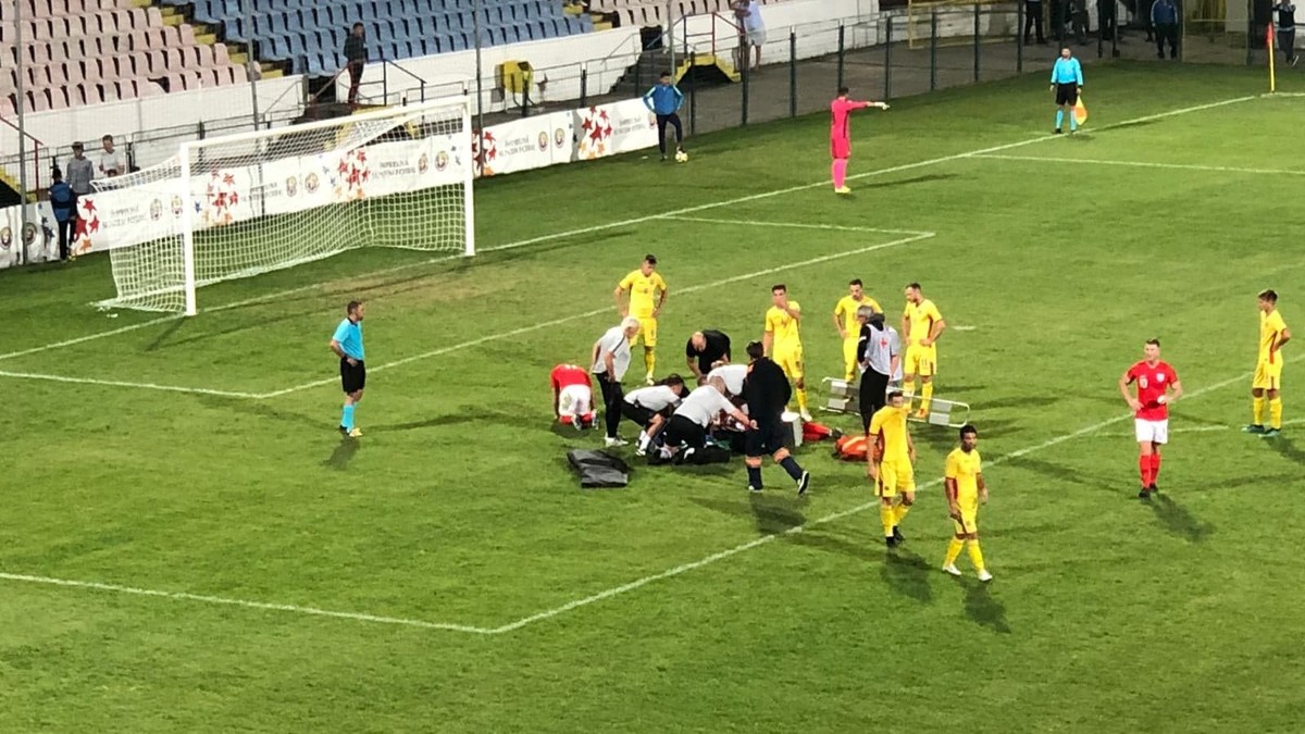 Un fotbalist englez a ajuns la spital, în stare gravă, după un meci disputat la Buzău