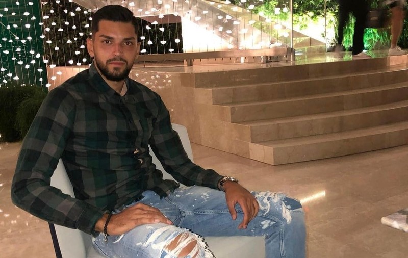 Mutat în urmă cu un an și jumătate în România, un german s-a prins rapid care sunt defectele locului: Am înțeles aici că 100% înseamnă de fapt „poate”. În plus, se înjură prea mult