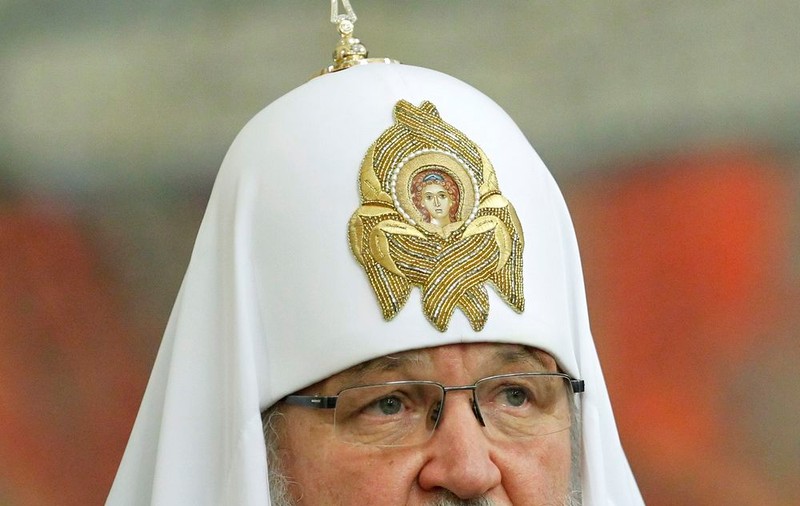 Ce aroganţă! Patriarhul Chiril I al Moscovei are cruce RABATABILĂ | VIDEO MEMORABIL