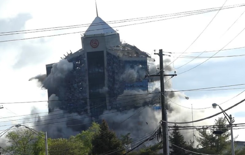 Momentul în care un hotel emblematic din New Jersey este demolat: „25 de etaje și 35 de ani de istorie” | VIDEO