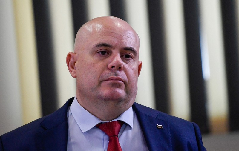 Procurorul general din Bulgaria, vizat de o tentativă de asasinat cu bombă. „Bine că am schimbat mașina în ultimul moment, altfel am fi murit”
