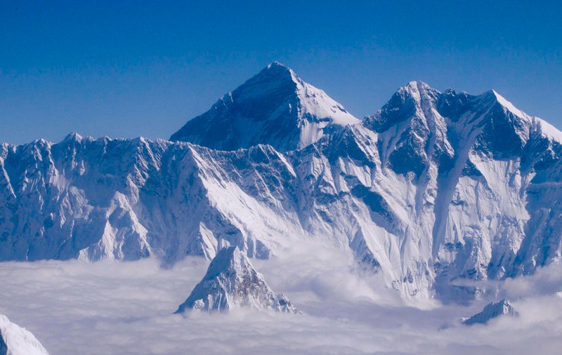 Doi alpiniști indieni au primit interdicție să escaladeze munții din Nepal, după ce au mințit că au cucerit Everestul