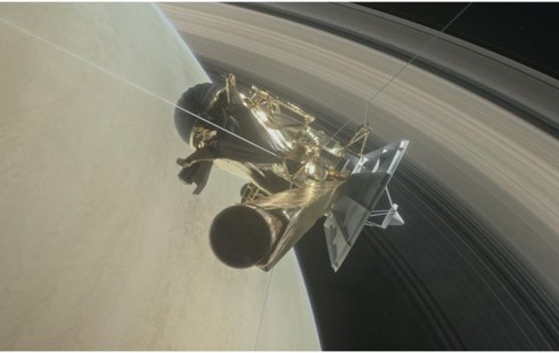 Sonda Cassini a început ultima fază a misiunii sale de cercetare a planetei Saturn