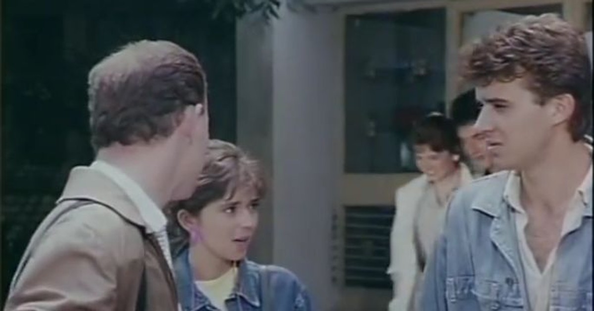 Cum arată acum actorul care l-a interpretat pe elevul Radu în Liceenii. Ipostază alături de foștii săi colegi