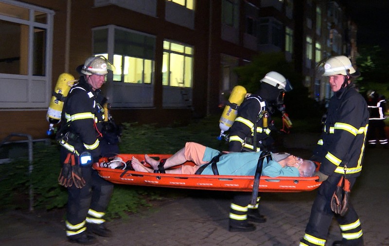 Bărbat de 72 de ani, bănuit că a provocat incendiul care a făcut 3 morți și 34 de răniți într-un spital din Hamburg
