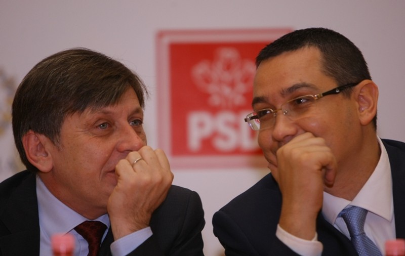 ŞEDINŢĂ DE URGENŢĂ USL: Crin Antonescu: "Voinţa a 6 politruci a învins voinţa românilor!"