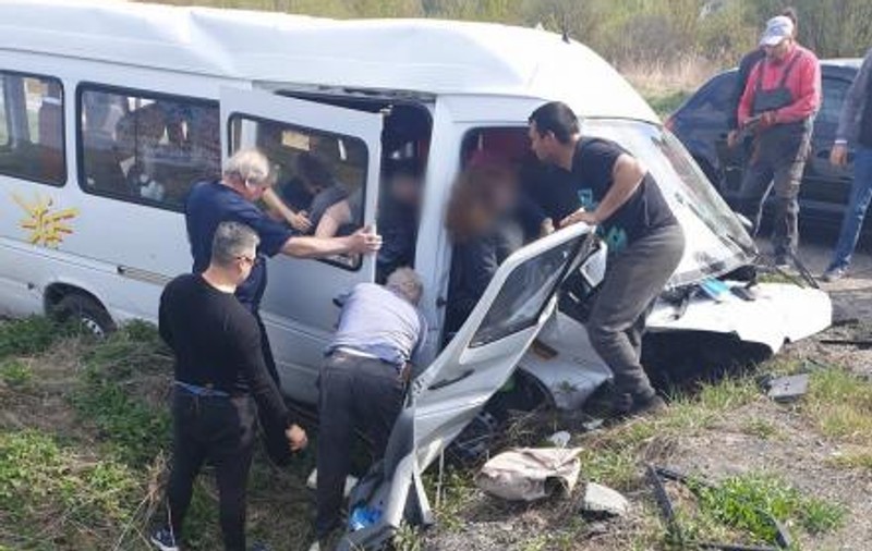 Accident cu două microbuze la Sibiu. Care este bilanțul victimelor
