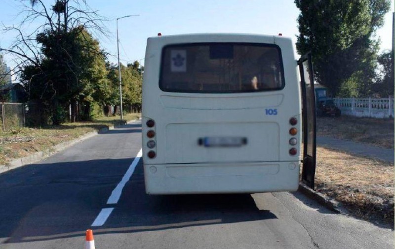 Un ucrainean a aruncat o grenadă în fața unui microbuz ca să-l „sperie” pe șofer