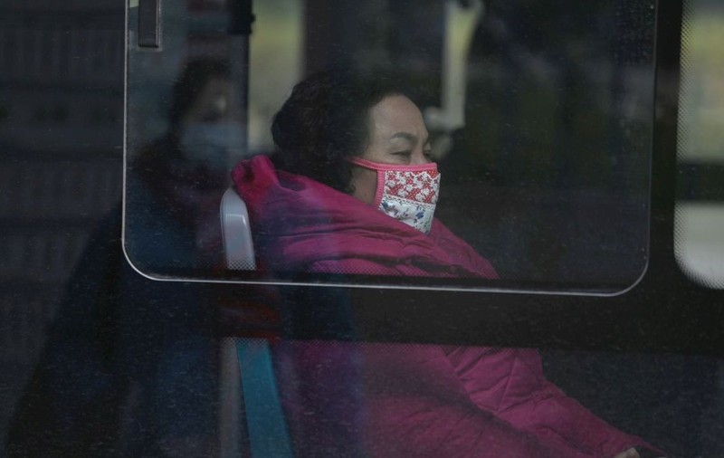 Cum a explodat infecția cu coronavirus într-un autobuz. Un nou studiu dă peste cap sfaturile inițiale pentru siguranță emise de experți