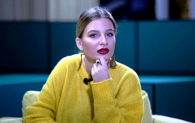Ana Baniciu s-a făcut brunetă. Ce transformare