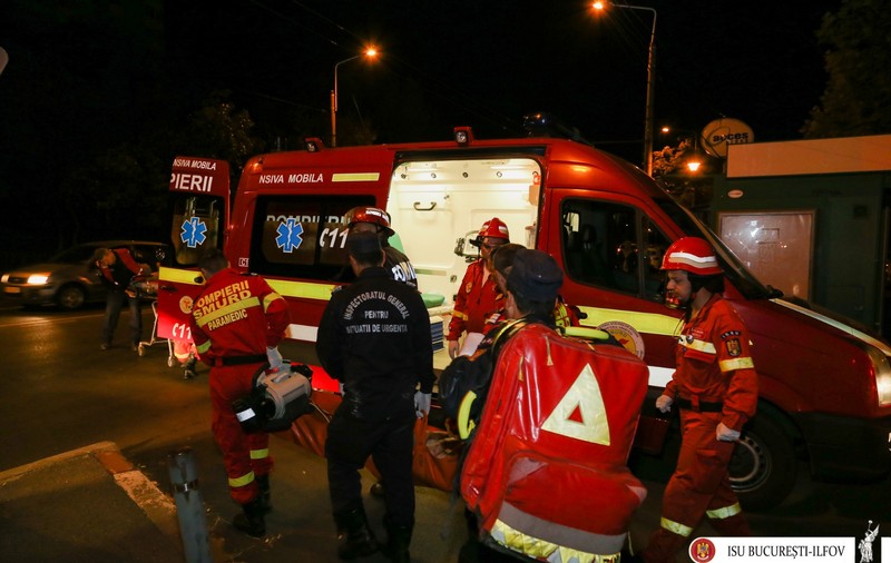 O femeie a murit într-un incendiu izbucnit într-un bloc din Sectorul 3