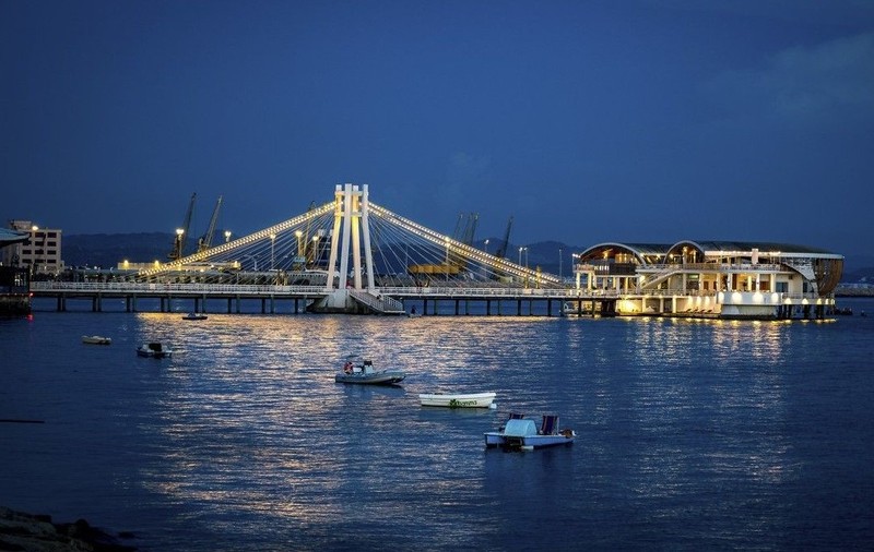 Orașul Durres din Albania a devenit rapid destinație favorită pentru pensionarii vest-europeni. Sursă foto: Profimedia.