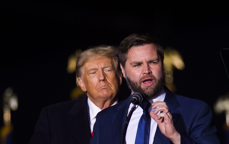 Cine este JD Vance, senatorul ales de Donald Trump ca partener de cursă pentru Casa Albă: un critic acerb al ajutorului militar pentru Ucraina