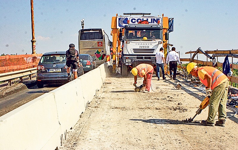Infrastructură, «ioc», salarii, «boboc»! Șefii de la Transporturi au salarii lunare de mii de euro, deși performanțele lor lasă de dorit