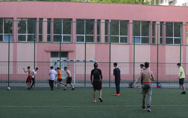 Ce spun profesorii despre înlocuirea notelor la muzică, desen și sport. „Va fi foarte dificil să-i explici unui copil de clasa a V-a de ce e «respins»”