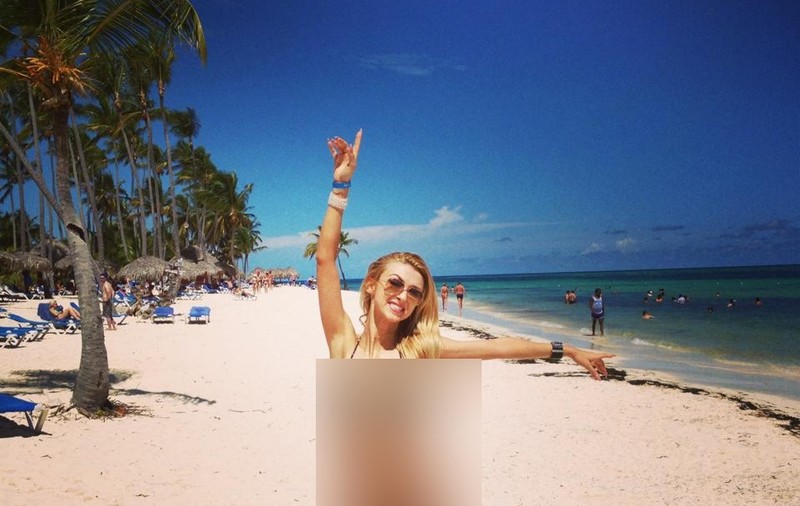 ANDREEA BĂLAN nu-şi mai POATE ASCUNDE SILICOANELE! UITE CE A DAT-O DE GOL! FOTO