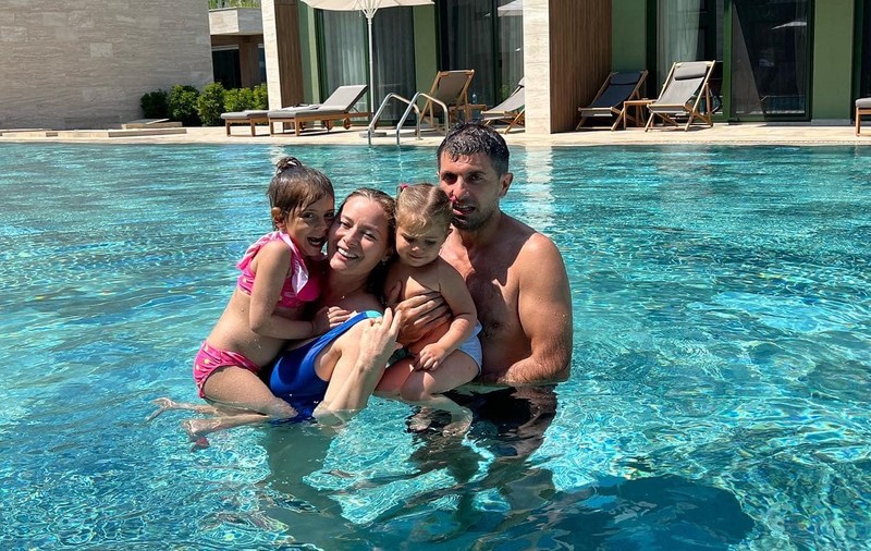 Mesajul Laurei Cosoi după 7 ani de căsnicie. Ce dezvăluire a făcut actrița despre familia ei. Și-a luat fanii prin surprindere