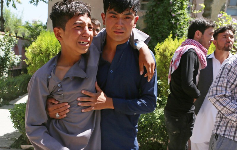 Atentat sinucigaș la o nuntă din Afganistan, soldat cu 63 de morți și peste 180 de răniți. "Printre victime se află femei şi copii"