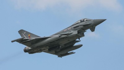 RAF Eurofighter Typhoon FGR4 decolând de la RAF Coningsby, Coningsby, Regatul Unit, 28 mai 2025