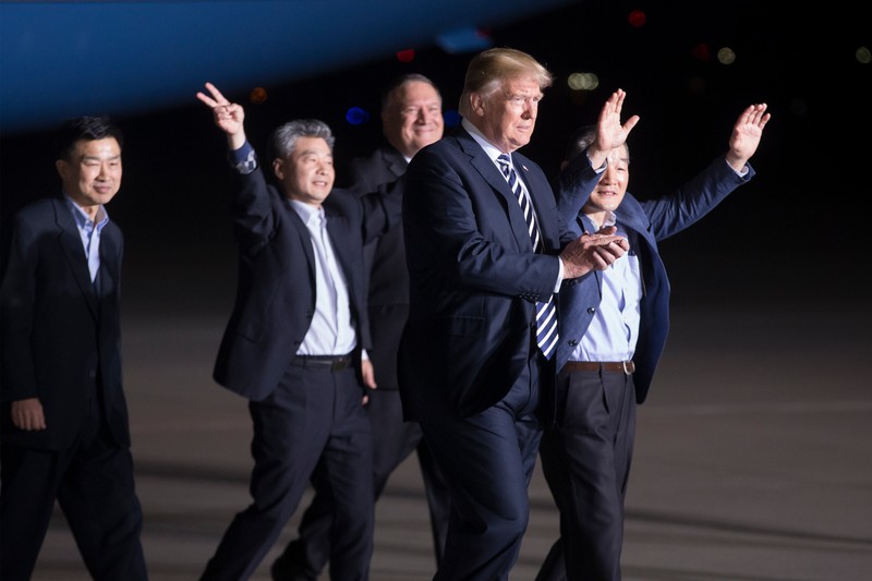 Trump i-a primit personal pe americanii eliberați din Coreea de Nord