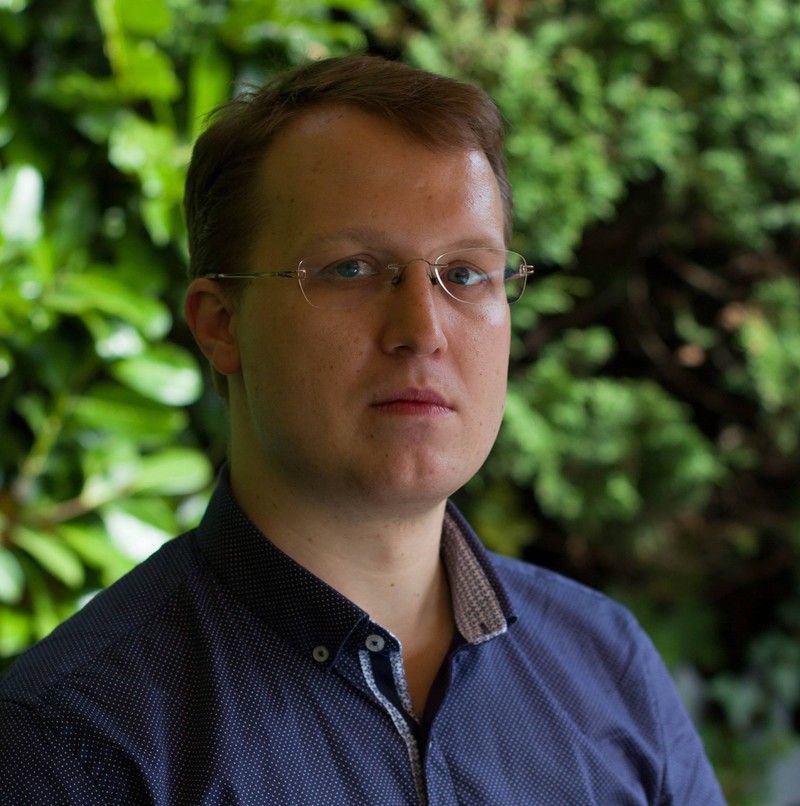 Marius Comper | Fotografie de Vlad Albulescu