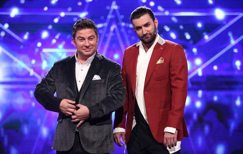 EXCLUSIV/ Ce sume colosale cer Smiley și Bartoș pentru a prezenta evenimente! PRO TV i-a transformat în fabrici de bani