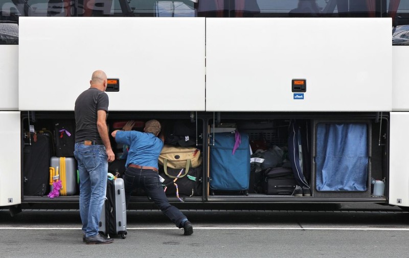 O femeie a fost arestată, după ce o fetiţă de 2 ani a fost găsită în viață, în valiza sa din autobuz, în Noua Zeelandă