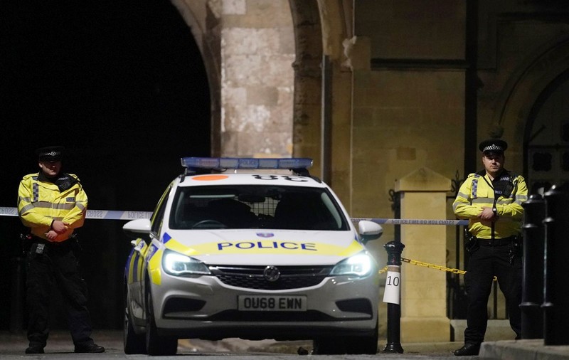 Atacul din Reading, soldat cu trei morți, este un ”incident terorist”, anunță poliția britanică. Suspectul ar fi un azilant libian