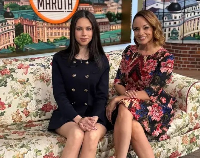 Deși a fost acceptată la facultate în America, Violeta Bănică se pregătește de Bacalaureat. Andreea Marin recunoaște: „Mai multe emoții am eu”