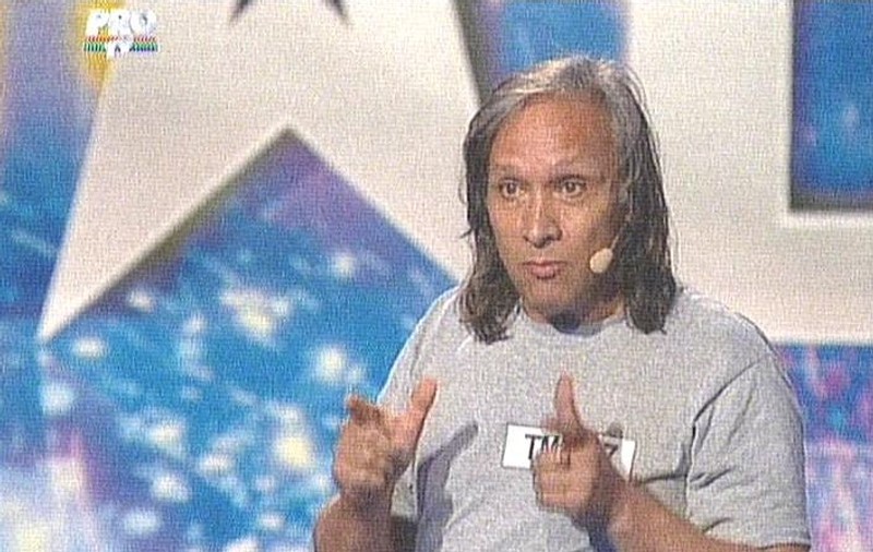 A bătut cuie cu palma şi merge mai departe la "Românii au talent"
