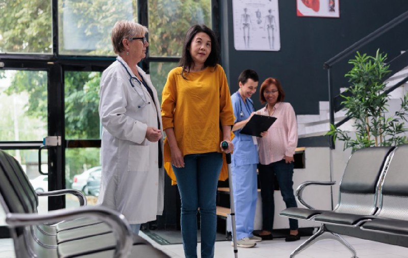 Românii cu boli cronice așteaptă peste 100 de zile pentru investigații medicale. CNAS lansează portalul național de programări „e-Sănătatea Mea” pentru a stopa calvarul așteptării