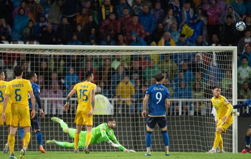 România a remizat în Kosovo, în preliminariile Euro 2024. Portarul Horațiu Moldovan, cel mai bun de pe teren