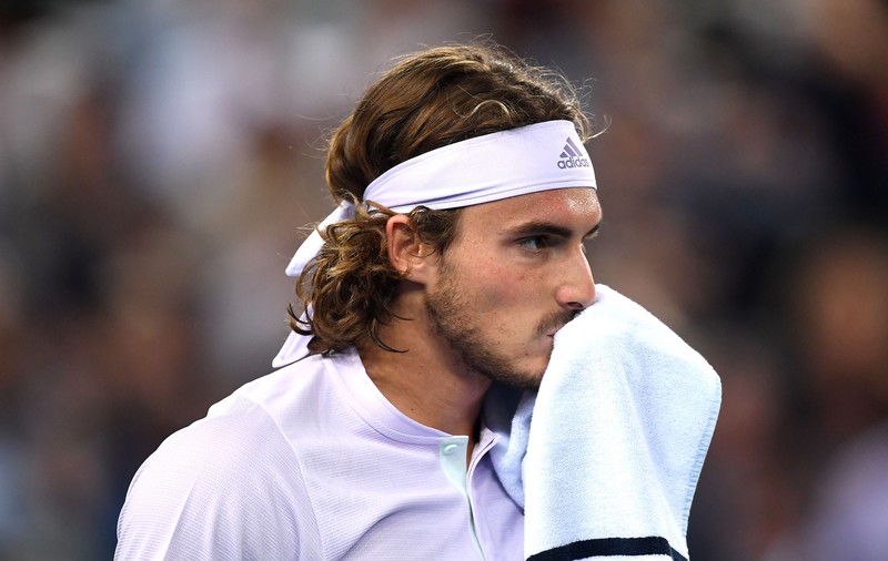 Stefanos Tsitsipas nu mai rezistă în izolare: ”Simt că îmi pierd mințile, am început să vorbesc cu obiectele prin casă”