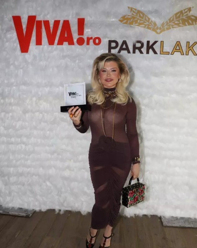 Loredana Groza, în rochie semitransparentă și mulată pe corp. Artista a fost în centrul atenției la VIVA! Influencers Party 2025
