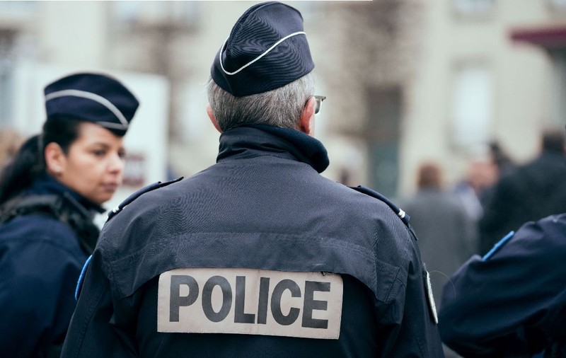 Un polițist francez și-a amintit fața unui român pe care îl văzuse într-o poză trimisă de colegii lui nemți și l-a băgat direct în închisoare