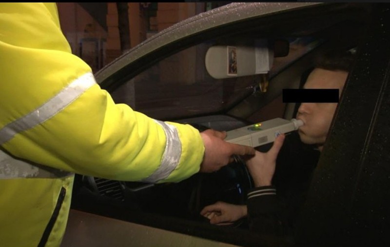 Doi șoferi băuți au făcut accident, în Constanța. Vinovatul n-a dat prioritate de dreapta