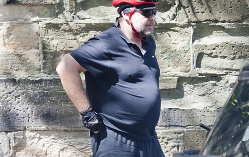 Iată cât s-a îngrăşat "gladiatorul" Russell Crowe!