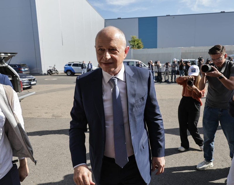 Mircea Geoană și-a depus candidatura la prezidențiale: „Nu vreau să mă plimb sau să dorm”. A promis că va face publice cheltuielile Administrației Prezidențiale