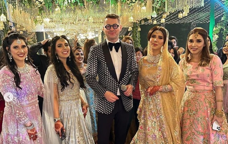 Câți bani ia Adrian Sînă pentru a cânta la evenimentele din India: „Nunta la ei e pe bogăție. Ține trei zile și trei nopți”