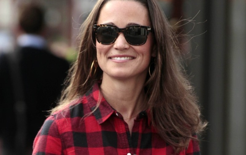 Pippa Middleton a câştigat 400.000 $  ca să-i înveţe pe alţii să se distreze