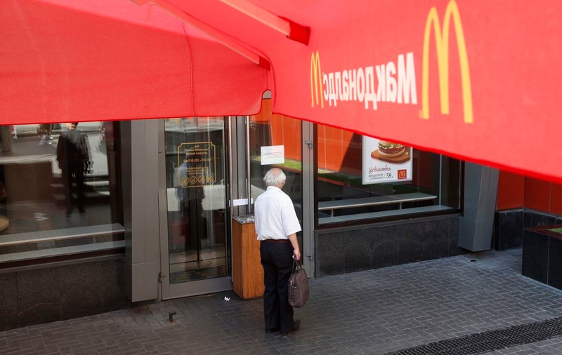 McDonalds redeschis în Rusia, CU O CONDIȚIE ABSURDĂ! 